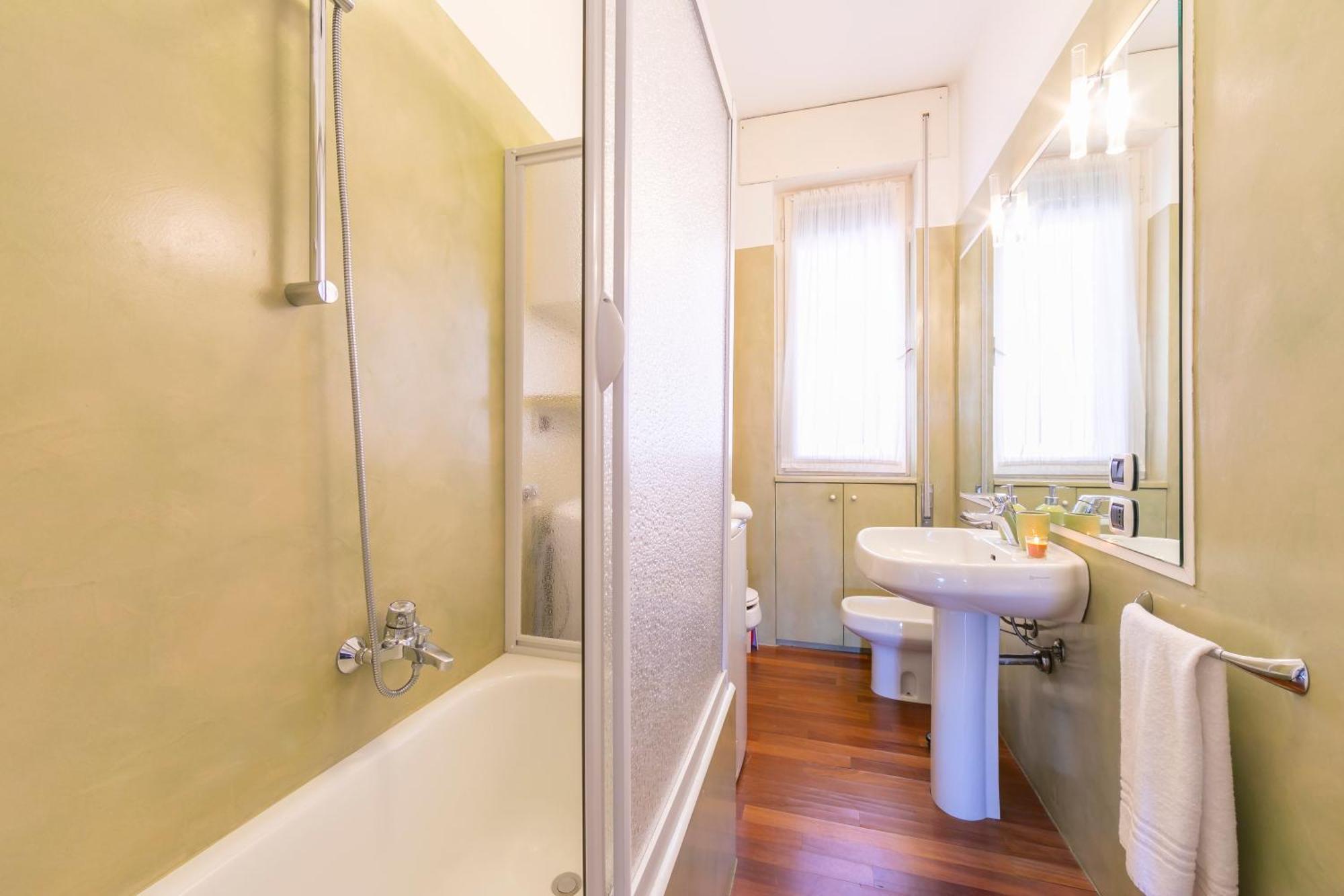 Appartamento Il Golfo Lake View - Happy Rentals Laveno Εξωτερικό φωτογραφία
